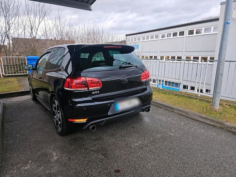 Gebraucht VW Golf GTI 211 PS (155 kW) 2010 Schwarz Coupé