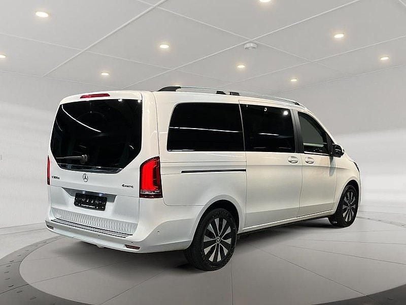 Gebraucht Mercedes V300 237 PS (174 kW) 2021 Bergkristallweiss metallic Van / Kleinbus