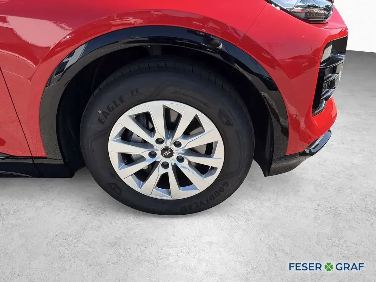 Gebraucht Audi Q6 Sportback e-tron Sport 284 kW (387 PS) 2025 Rot SUV