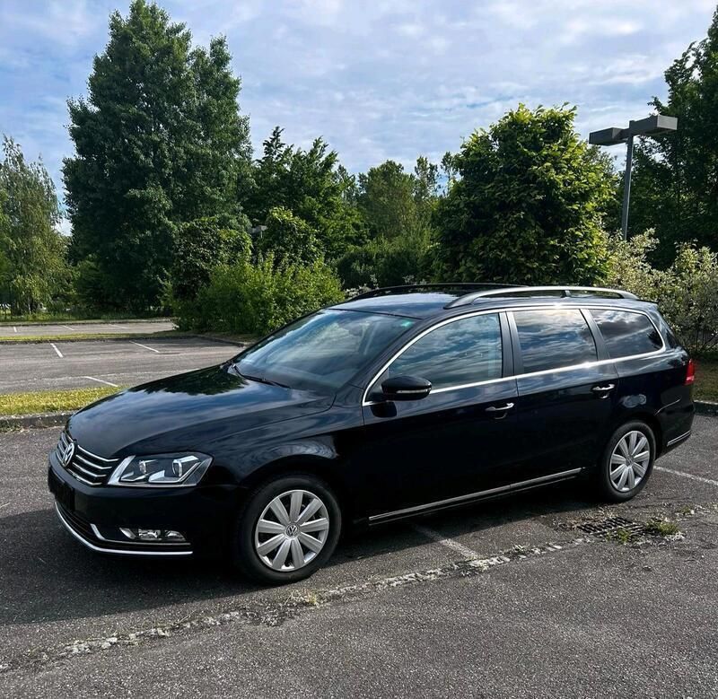 Schwarz Gebraucht 2013 VW Passat Kombi | 7.700 € (Fairer Preis) - Bild 1/4