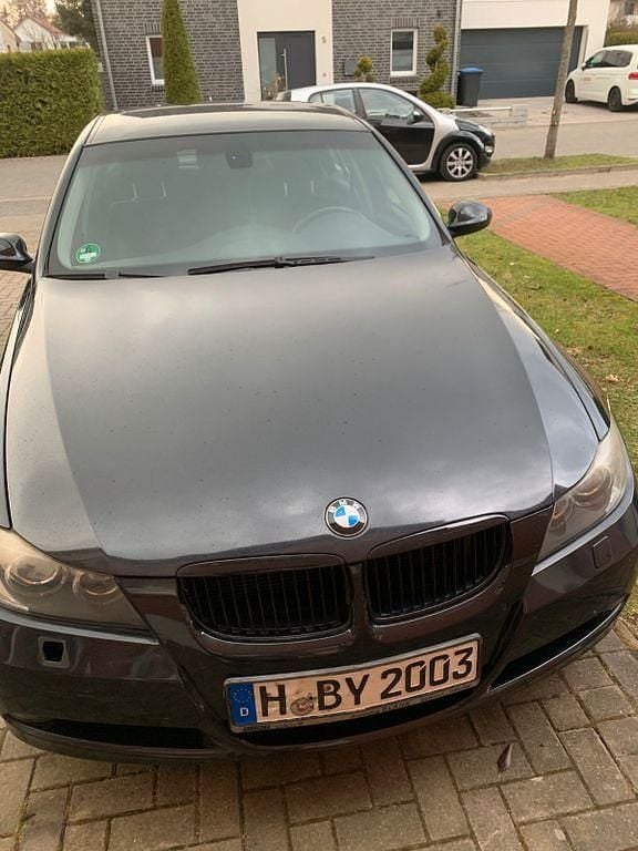 Gebraucht BMW 320 170 PS (125 kW) 2007 Schwarz Limousine