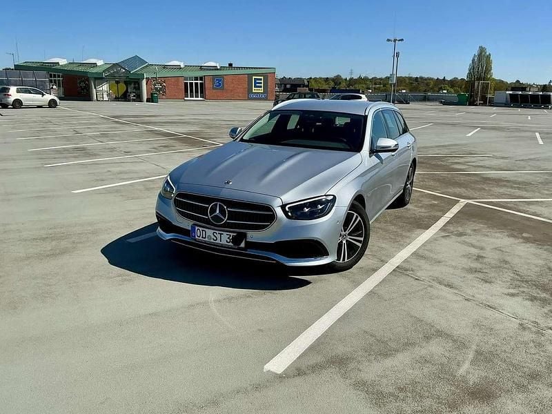 Second-hand Mercedes E220 200 CP (147 kW) 2022 Gri Break