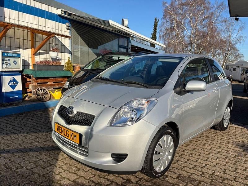 Gebraucht Toyota Yaris Sol 87 PS (63 kW) 2007 Silber Kleinwagen