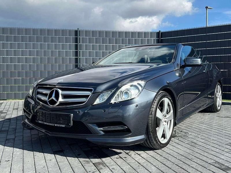 Gebraucht Mercedes E220 AMG 170 PS (125 kW) 2013 Grau Cabrio