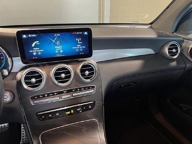 Gebraucht Mercedes GLC300e 320 PS (235 kW) 2021