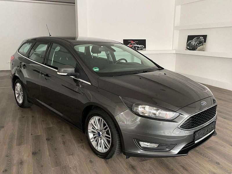 Grau Gebraucht 2017 Ford Focus Cool & Connect Kombi | 4.600 € (Fairer Preis) - Bild 1/4
