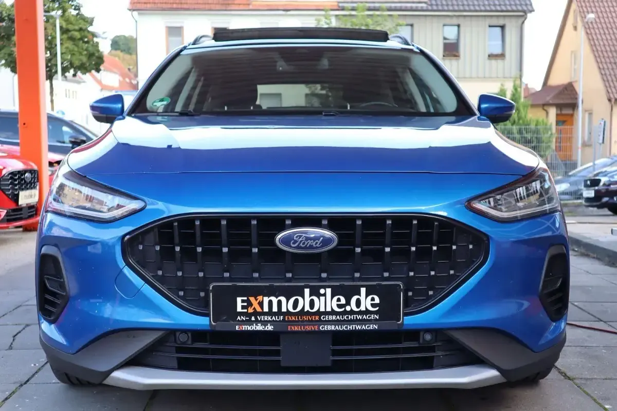 Gebraucht Ford Focus Active 120 PS (88 kW) 2023 Blau Kombi