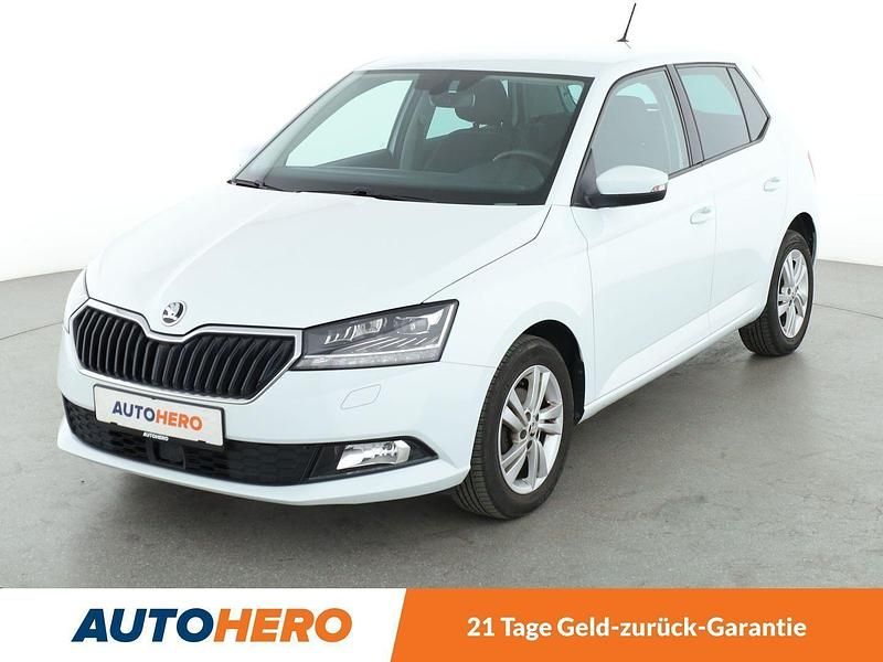Weiß Gebraucht 2020 Skoda Fabia Style Kleinwagen | 13.980 € (Fairer Preis) - Bild 1/3
