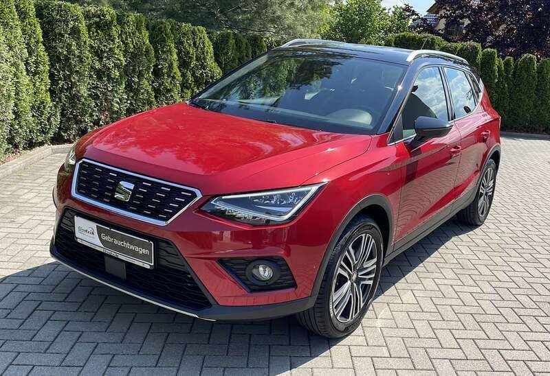 "desire" rot Gebraucht 2018 Seat Arona XCELLENCE SUV | 15.900 € (Fairer Preis) - Bild 1/4