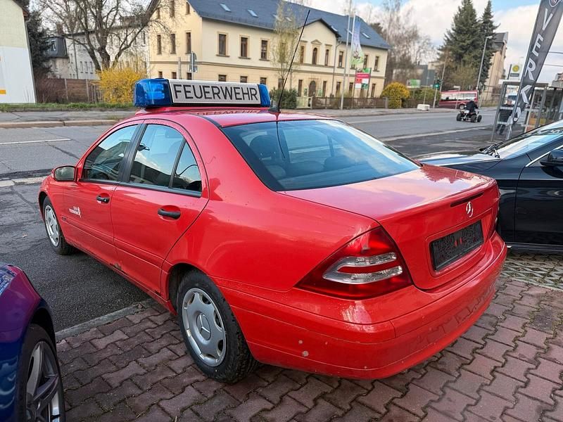 Gebraucht Mercedes C220 150 PS (110 kW) 2002 Rot Limousine