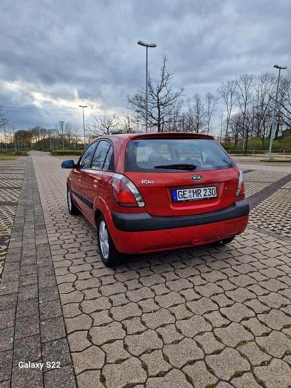 Gebraucht Kia Rio EX 98 PS (72 kW) 2008 Rot Limousine