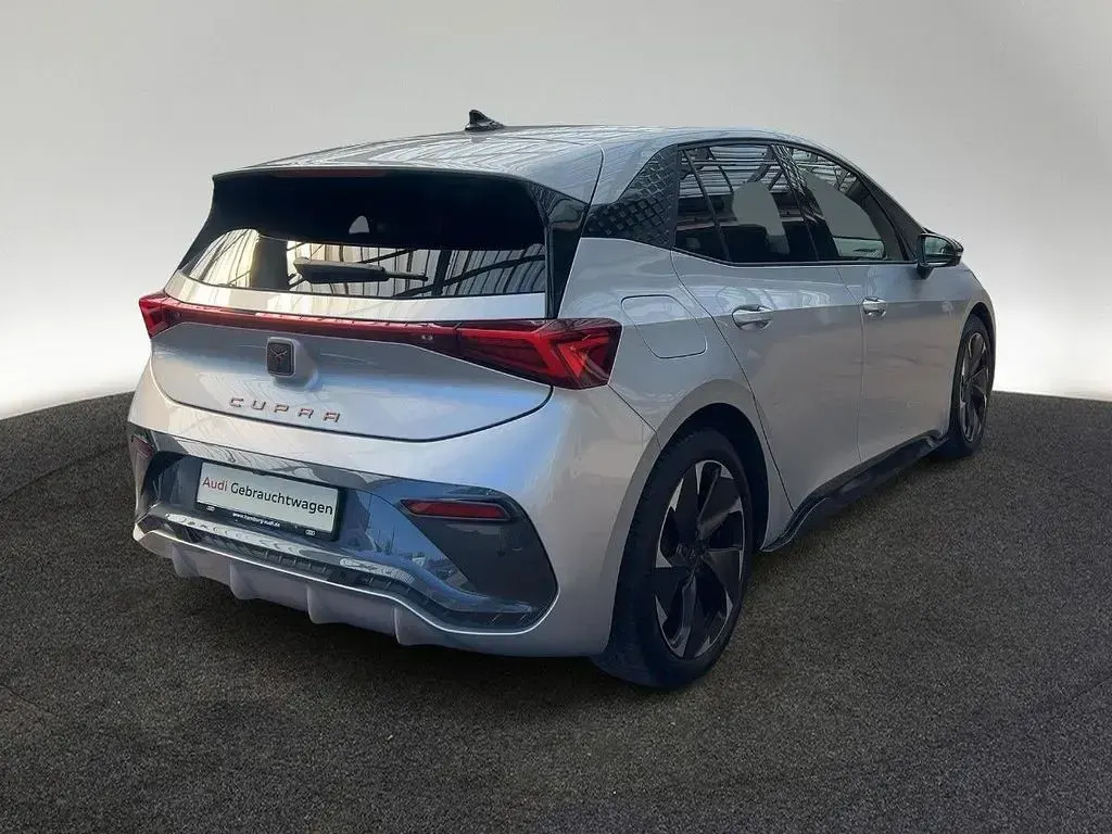 Używany Cupra Born 169 kW (231 KM) 2025 Srebrny Hatchback