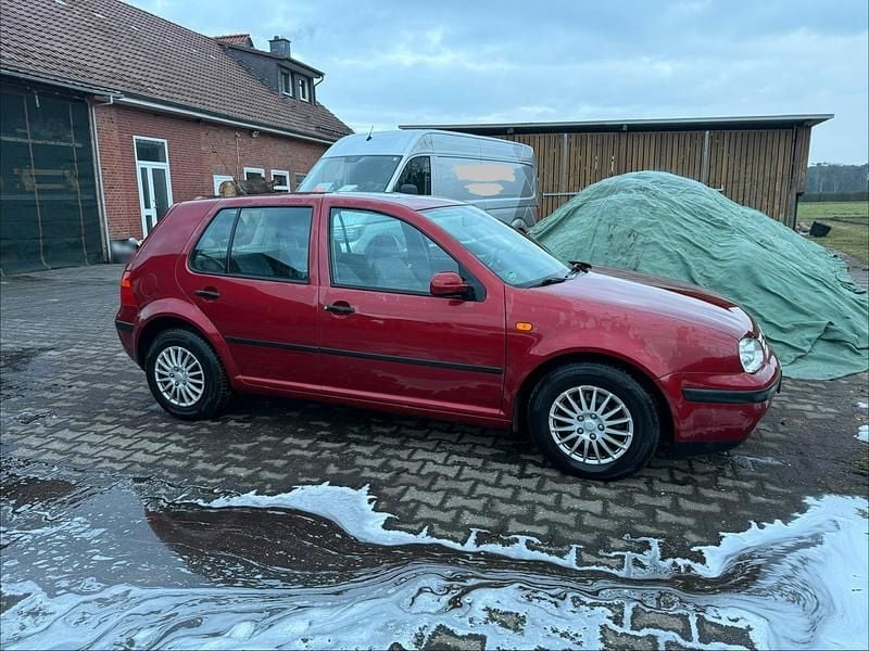 Gebraucht VW Golf IV 75 PS (55 kW) 1998 Rot Kleinwagen