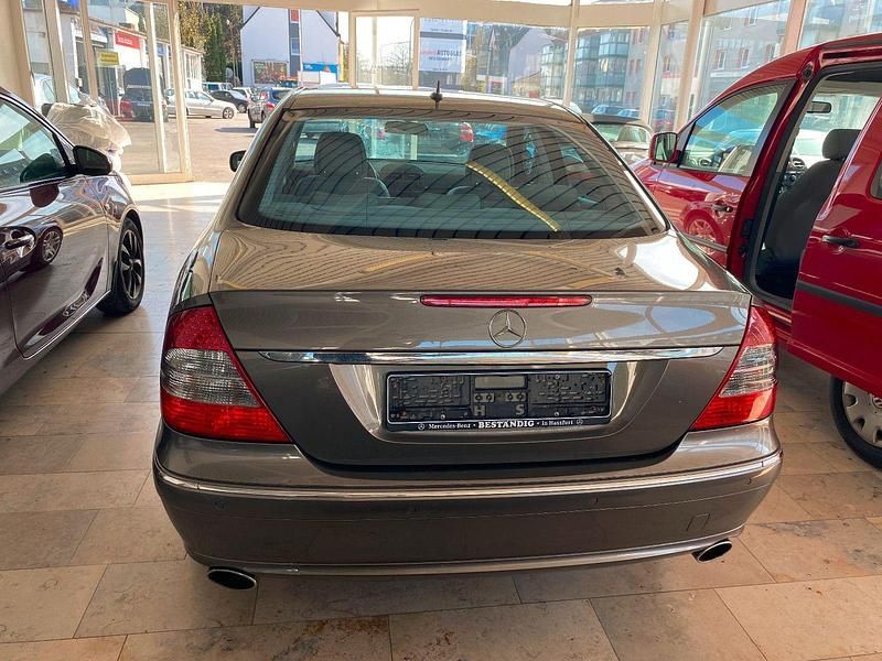 Gebraucht Mercedes E280 231 PS (169 kW) 2008 Grau Limousine