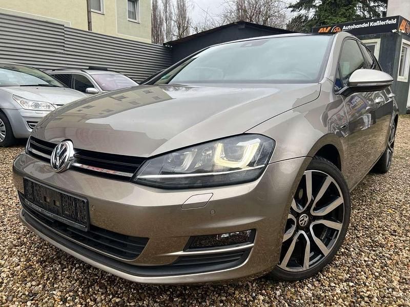 Gebraucht VW Golf VII Edition 150 PS (110 kW) 2015 Light brown metallic Limousine