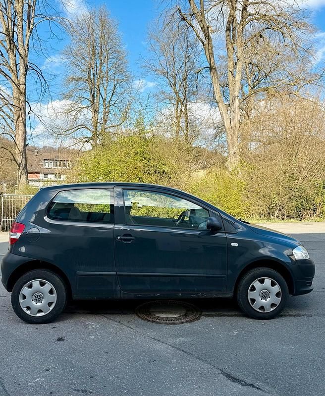 Gebraucht VW Fox 55 PS (40 kW) 2006 Grau Kleinwagen