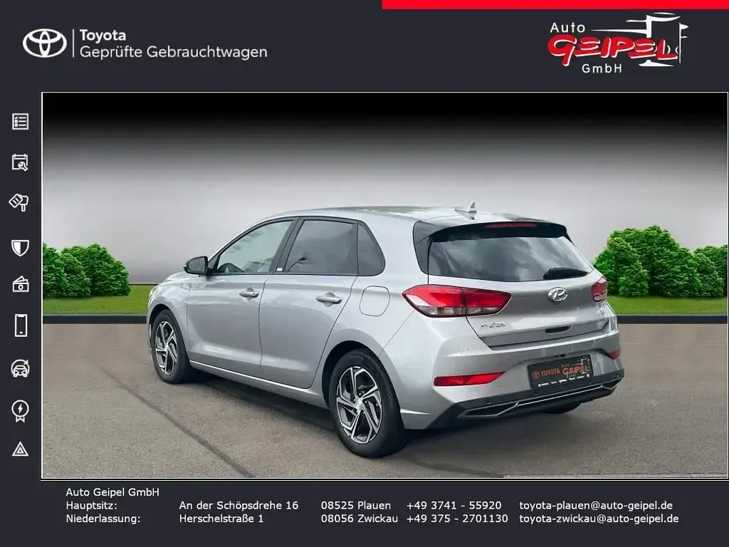 Gebraucht Hyundai i30 Intro Edition 120 PS (88 kW) 2021 Silber Limousine