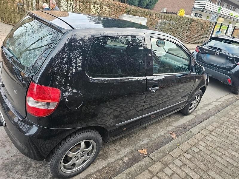 Gebraucht VW Fox 60 PS (44 kW) 2007 Schwarz Kleinwagen