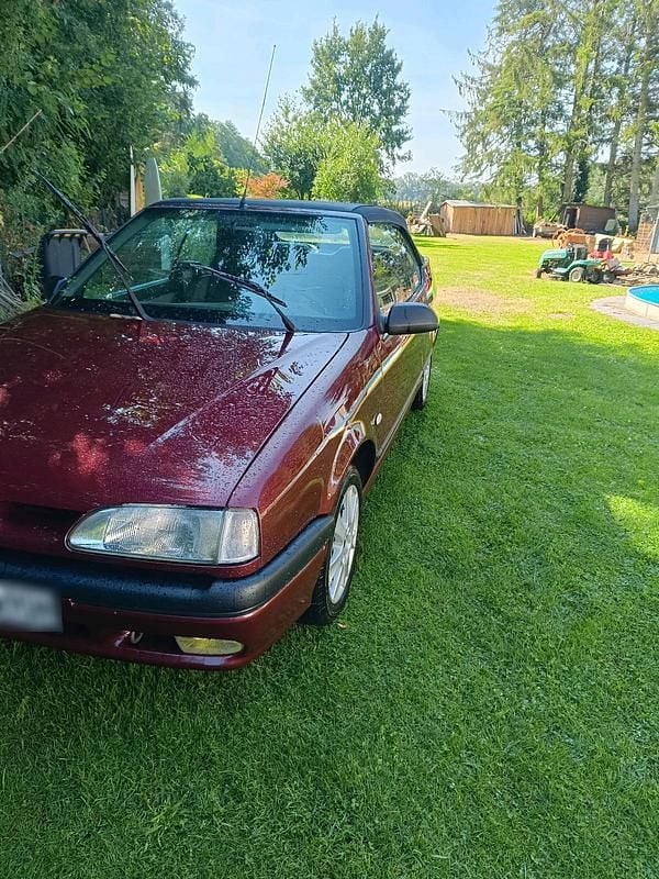 Gebraucht Renault 19 88 PS (64 kW) 1992 Rot Cabrio