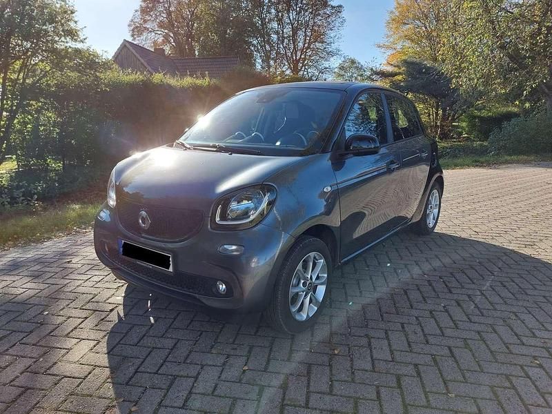 Grau Gebraucht 2016 Smart ForFour Passion Kleinwagen | 7.700 € (Etwas zu teuer) - Bild 1/4