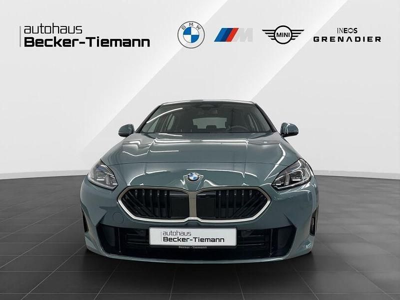 Gebraucht BMW 120 Shadowline 156 PS (114 kW) 2025 Cape york grün Kleinwagen