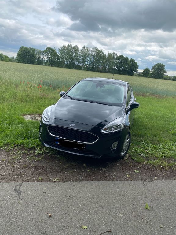 Schwarz Gebraucht 2018 Ford Fiesta Cool & Connect Kleinwagen | 9.000 € (Etwas zu teuer) - Bild 1/3