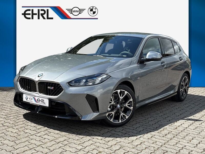 Grau Neu 2025 BMW 120 M Sport Kleinwagen | 40.940 € (Etwas zu teuer) - Bild 1/4