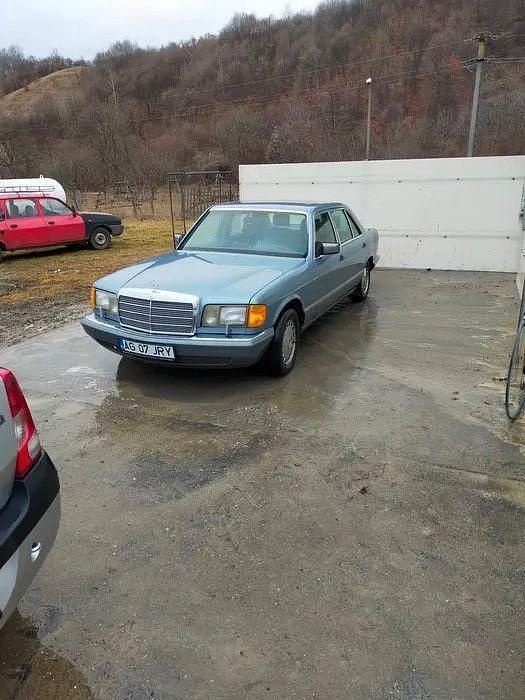 Blau Gebraucht 1986 Mercedes 560 Limousine | 15.999 € - Bild 1/4