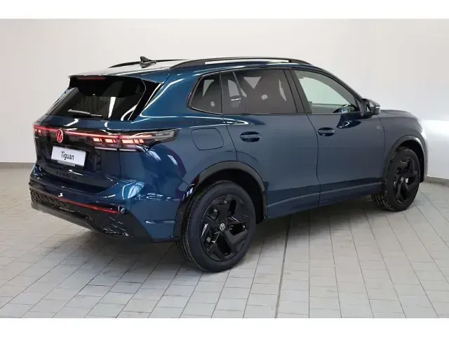 Neu VW Tiguan R-line 150 PS (110 kW) 2026 Blau SUV