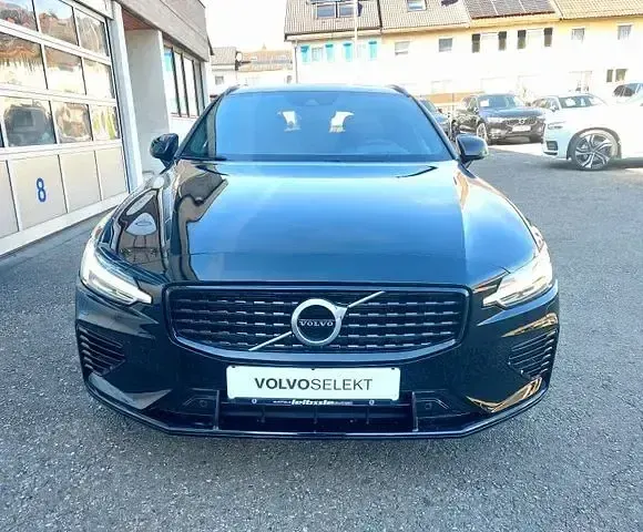 Gebraucht Volvo V60 R-Design 392 PS (288 kW) 2020 Black solid stone / solid Kombi