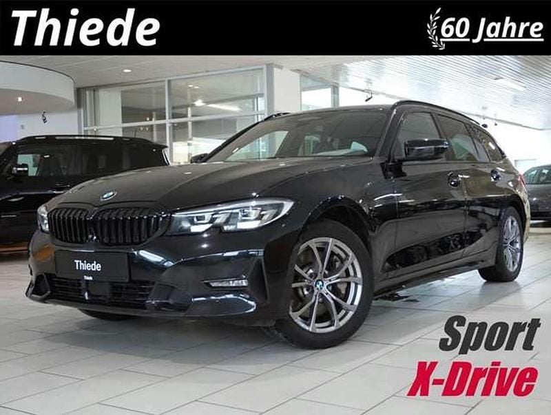 Gebraucht BMW 330 Sport Line 286 PS (210 kW) 2021 Saphirschwarz metallic Kombi