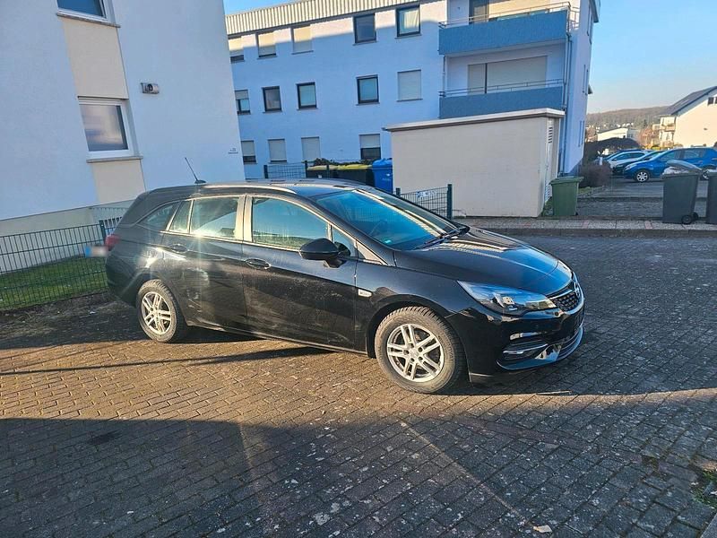 Gebraucht Opel Astra 122 PS (89 kW) 2020 Schwarz Kombi