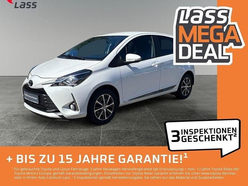 Weiß Gebraucht 2019 Toyota Yaris Club Limousine | 11.980 € (Fairer Preis) - Bild 1/4