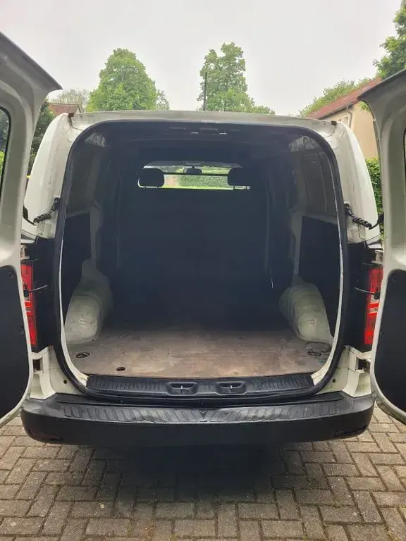 Gebraucht Hyundai H-1 Classic 116 PS (85 kW) 2016 Weiß Van / Kleinbus