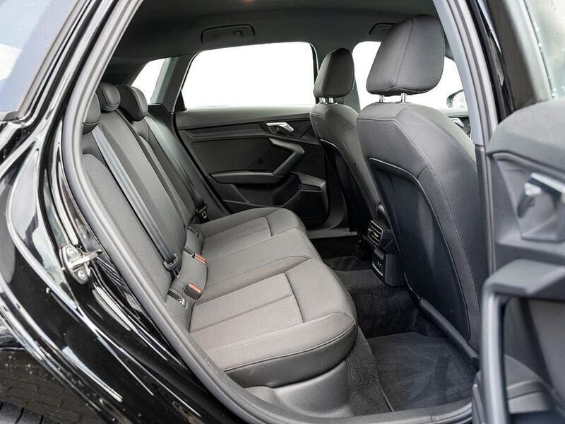 Gebraucht Audi A3 Sportback 150 PS (110 kW) 2022 Brillantschwarz Kleinwagen
