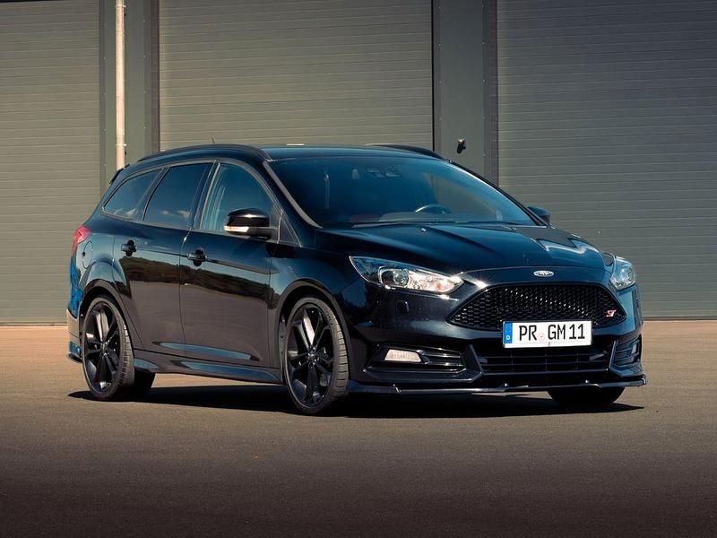 Gebraucht Ford Focus ST 250 PS (183 kW) 2017 Schwarz Limousine