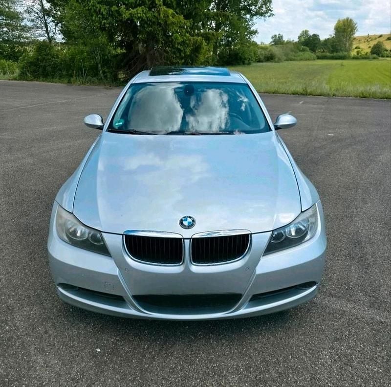 Gebraucht BMW 318 129 PS (94 kW) 2007 Silber Limousine
