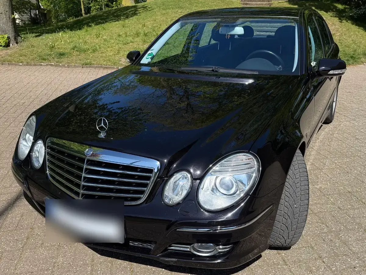 Gebraucht Mercedes E200 Avantgarde 184 PS (135 kW) 2007 Schwarz Limousine
