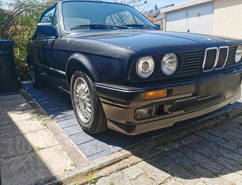 Gebraucht BMW 318 Cabriolet 113 PS (83 kW) 1992 Schwarz Cabrio