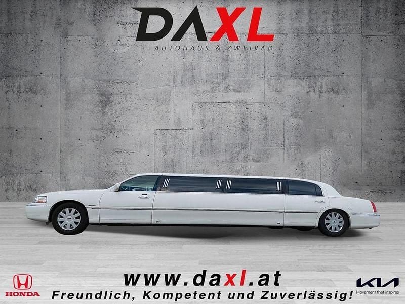 Gebraucht Lincoln Town Car 242 PS (177 kW) 2002 Weiß Limousine