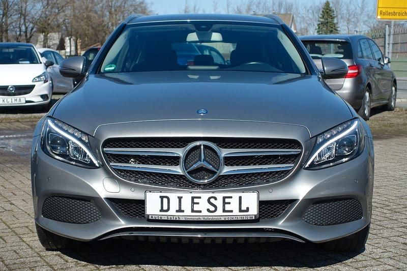 Gebraucht Mercedes C180 116 PS (85 kW) 2016 Grau Kombi