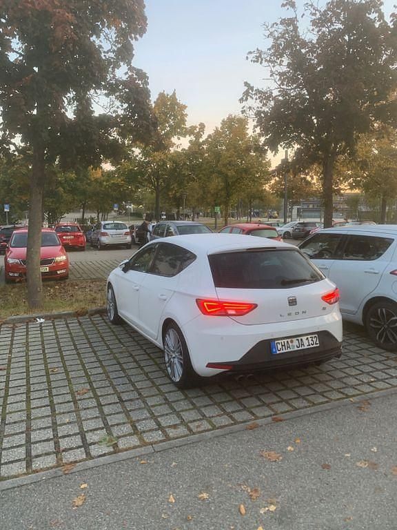 Gebraucht Seat Leon FR 125 PS (91 kW) 2016 Weiß Limousine