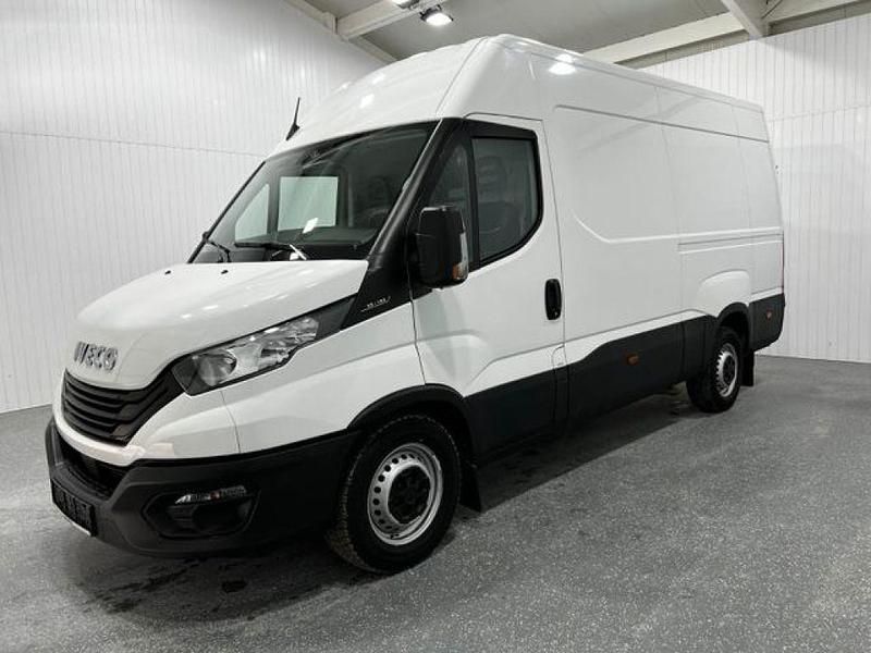 Gebraucht Iveco Daily 156 PS (114 kW) 2024 Bianco ic 194 (weiss) Van