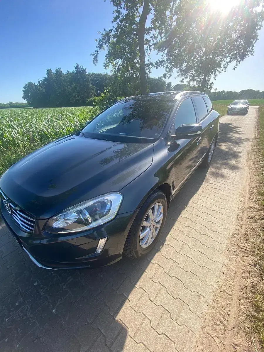 Gebraucht Volvo XC60 Summum 181 PS (133 kW) 2014 Grau SUV