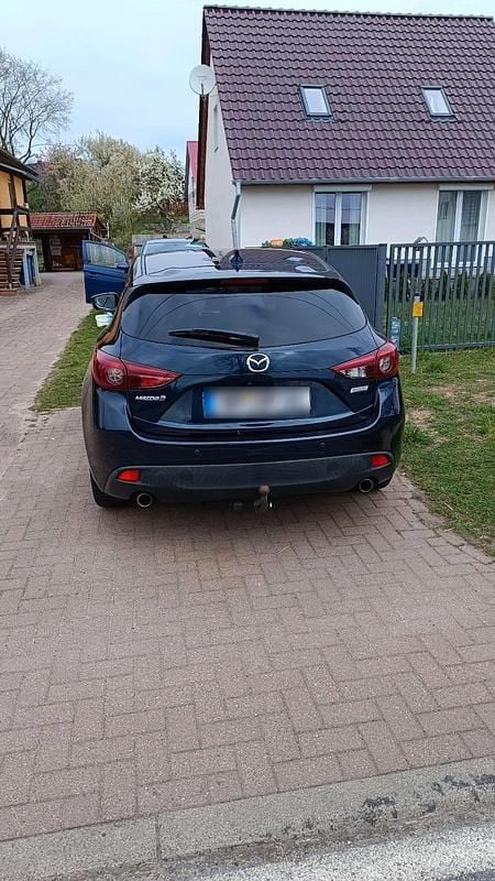Usata Mazda 3 165 CV (121 kW) 2016 Blu Berlina