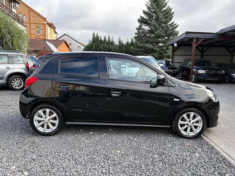 Gebraucht Mitsubishi Space Star 80 PS (58 kW) 2014 Schwarz Limousine