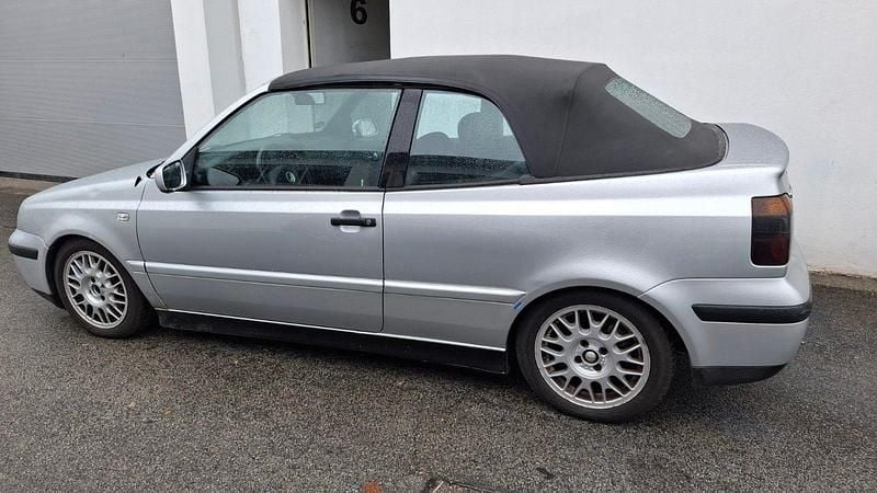 Gebraucht VW Golf Cabriolet Conceptline 116 PS (85 kW) 2002 Silber Cabrio