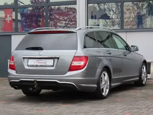 Gebraucht Mercedes C200 AMG line 184 PS (135 kW) 2013 Silber Limousine