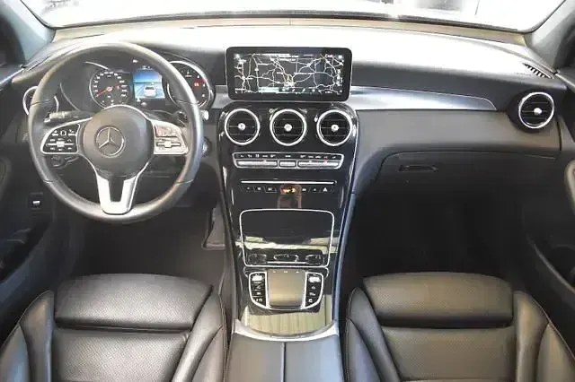 Gebraucht Mercedes GLC220 194 PS (142 kW) 2022 Selenitgrau SUV