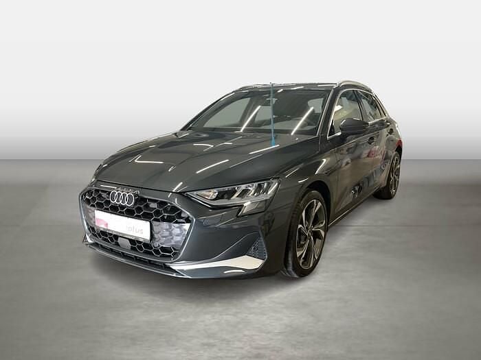 Gebraucht Audi A3 Advanced 116 PS (85 kW) 2025 Grau Limousine
